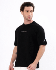 TOMHILL BLACK TEE - Image 2